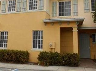 2010 Freeport Ln, Riviera Beach, FL 33404