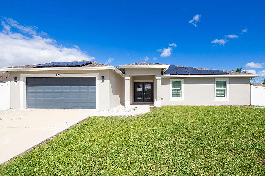 4 bed, 2.0 bath, 2050 sqft, $3,000 — Photo 1