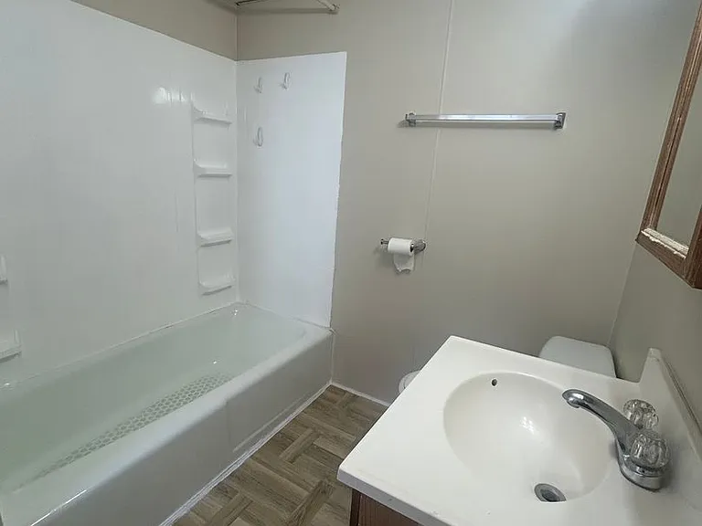 2371 Canby St — Photo 11