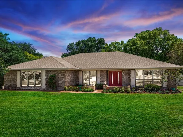 68 Spring Lake Dr, Debary, FL 32713