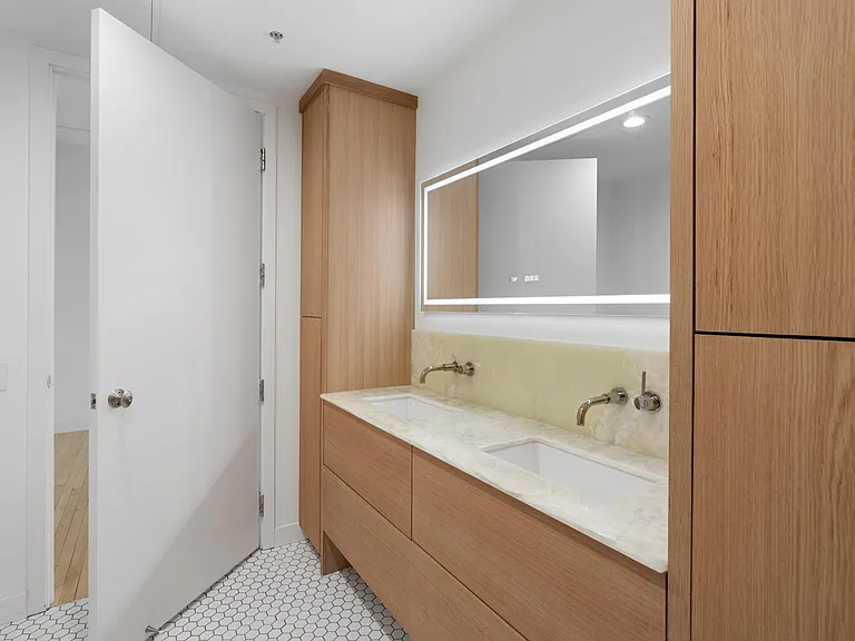 290 Market St #702 — Photo 31