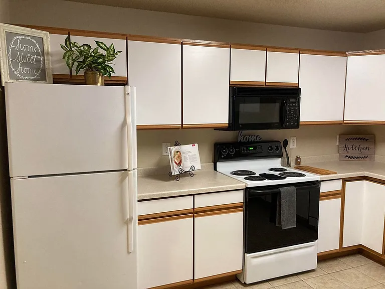 The Boulder Apartments — Photo 40