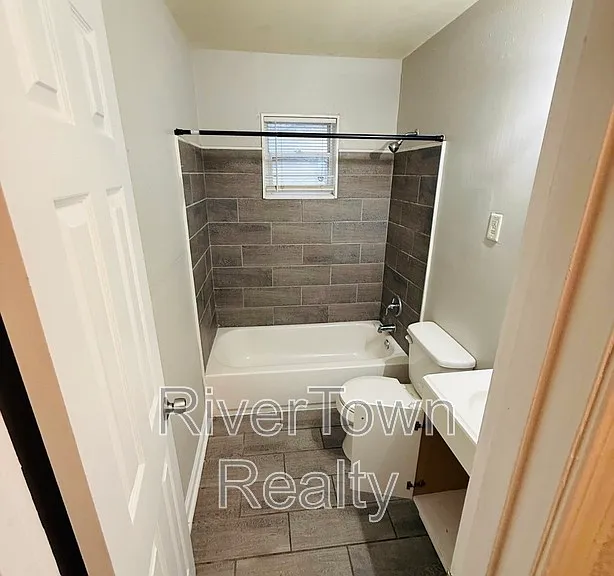 3046 Sinclair St — Photo 12