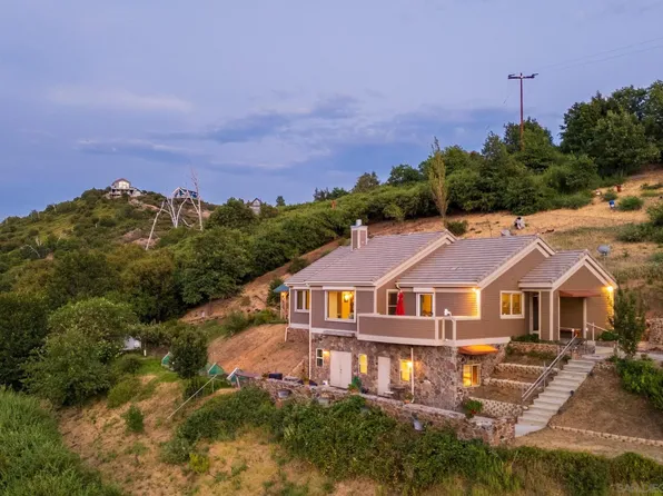 17259 Iron Springs Rd, Julian, CA 92036