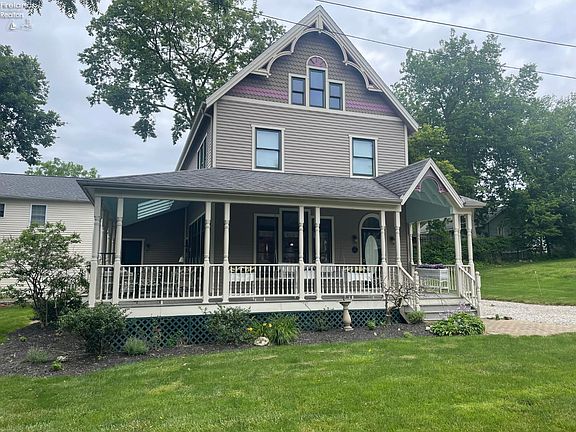 3rd image of 605 Elm Ave