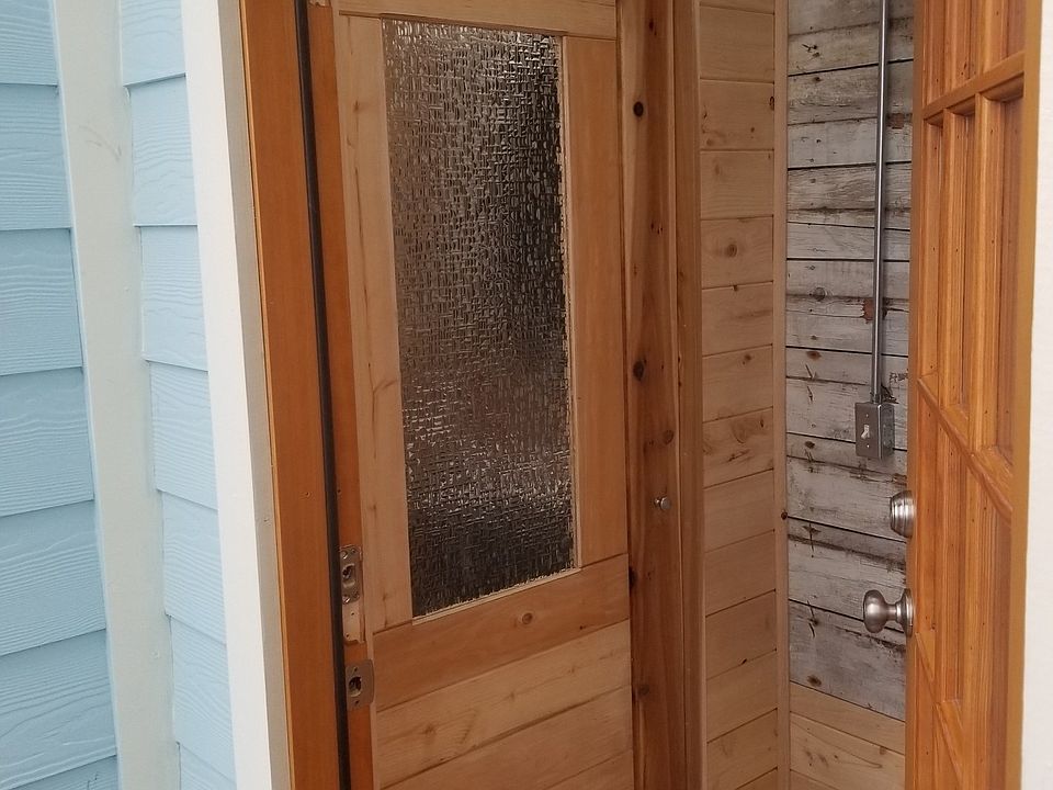 1st image of 850 Elrod Ave Unit 3