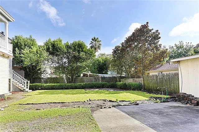 1517 Dufossat St — Photo 17