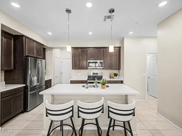 2631 S SULLEY Drive #104, Gilbert, AZ 85295