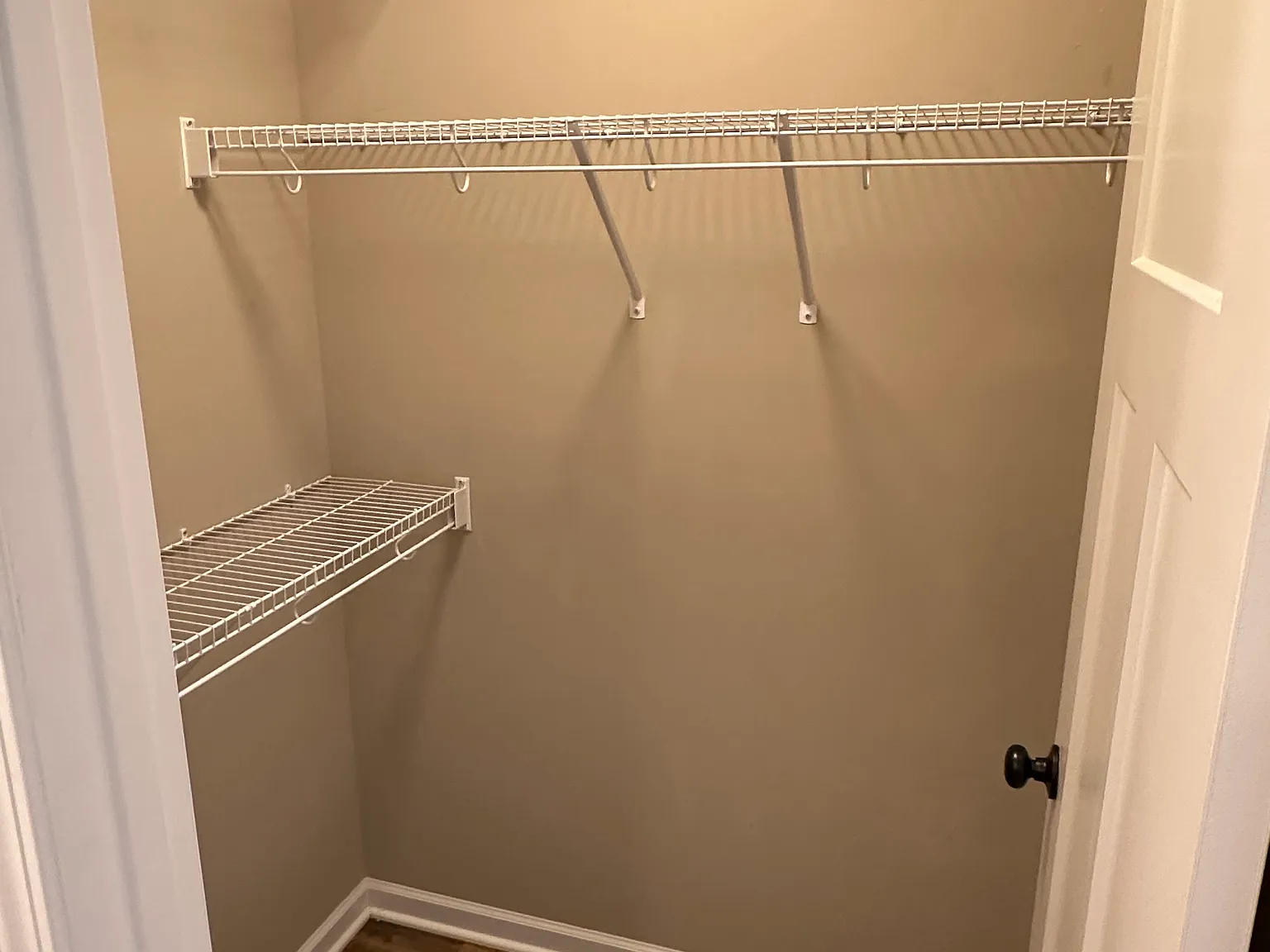 2 bed, $1,400 — Photo 4