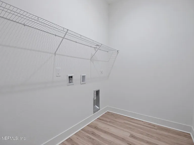 7465 Donald St — Photo 25