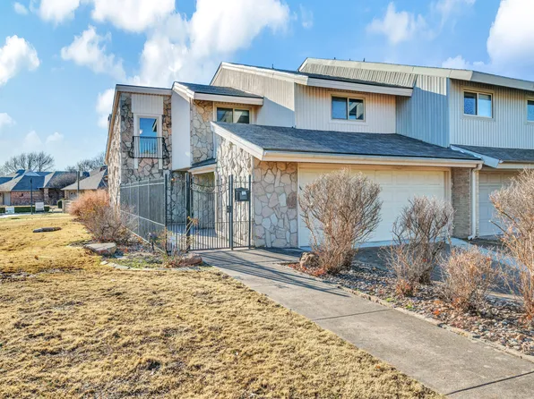 2901 Country Place Cir, Carrollton, TX 75006