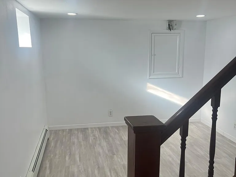 1257 Plane St — Photo 4