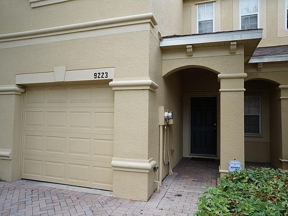 3rd image of 9223 Stone River Pl