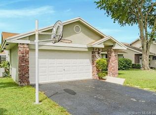 10211 NW 32nd St, Sunrise, FL 33351