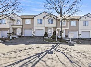 503 Park Pl UNIT 503, Springfield, NJ 07081