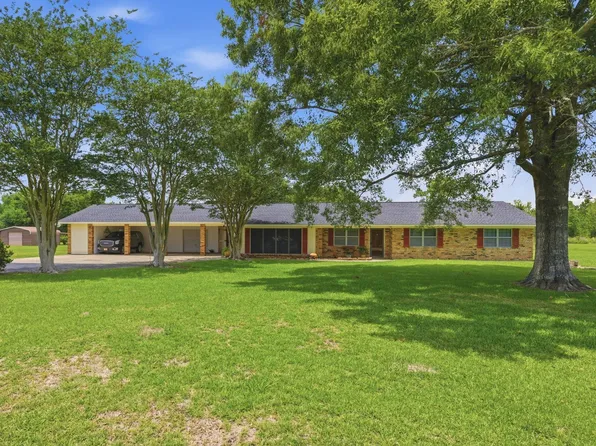 1304 E Gallaugher Rd, Jennings, LA 70546