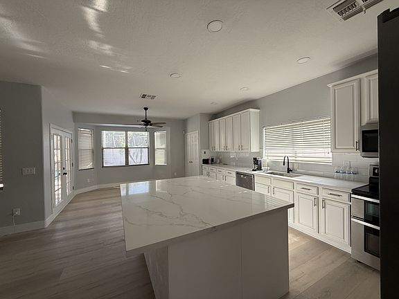 4th image of 3417 W Lucia Dr
