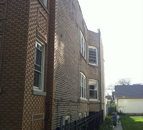 3rd image of 4114 N Saint Louis Ave