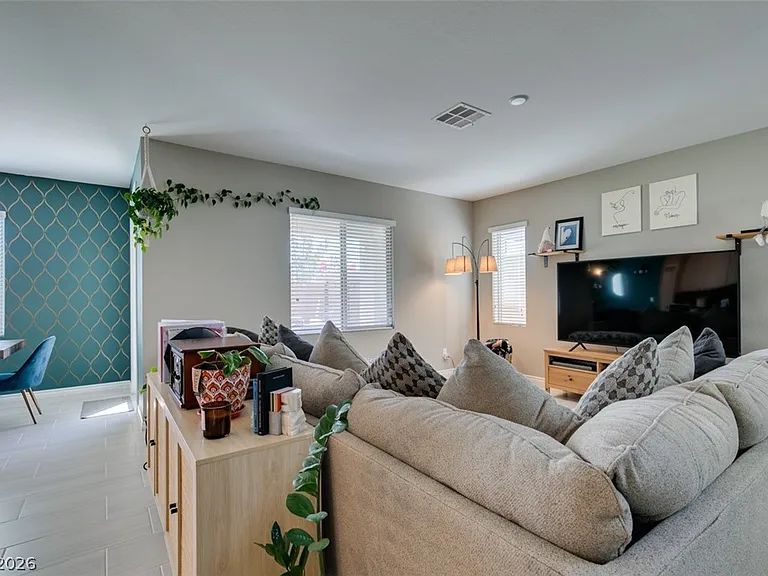 8160 Skye Desert Dr — Photo 7