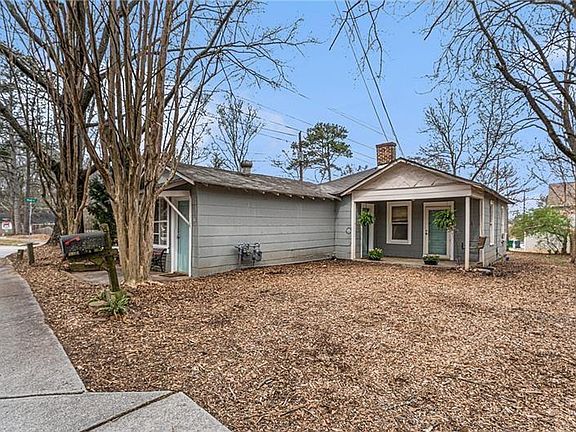 3rd image of 3110 Rockbridge Rd #B