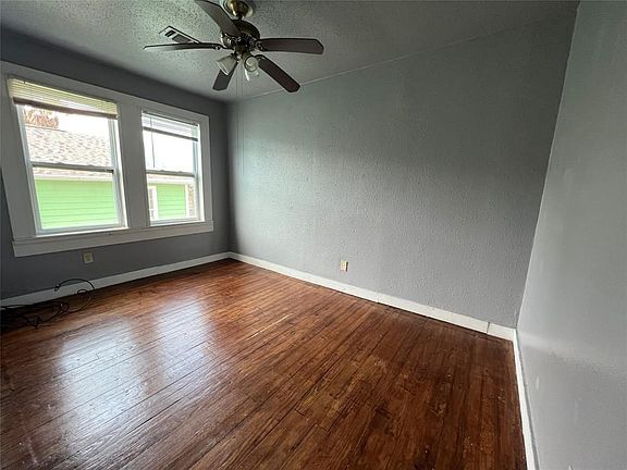 5th image of 2117 Grover Ave #2