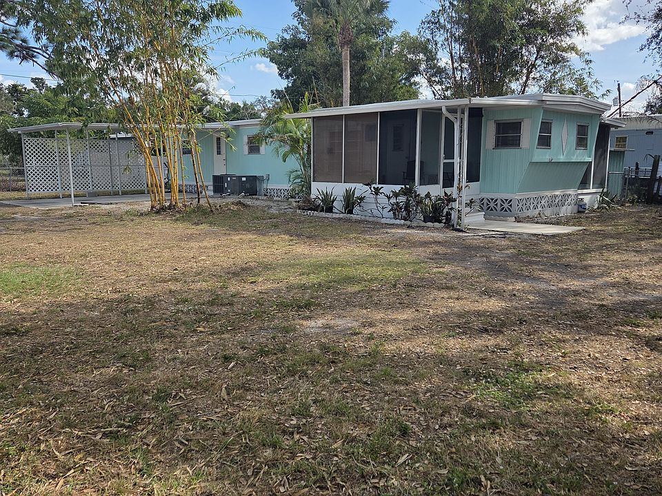 1st image of 300 Pinewood Ave