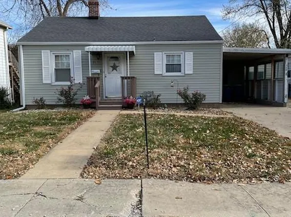 216 S Chestnut St, Collinsville, IL 62234