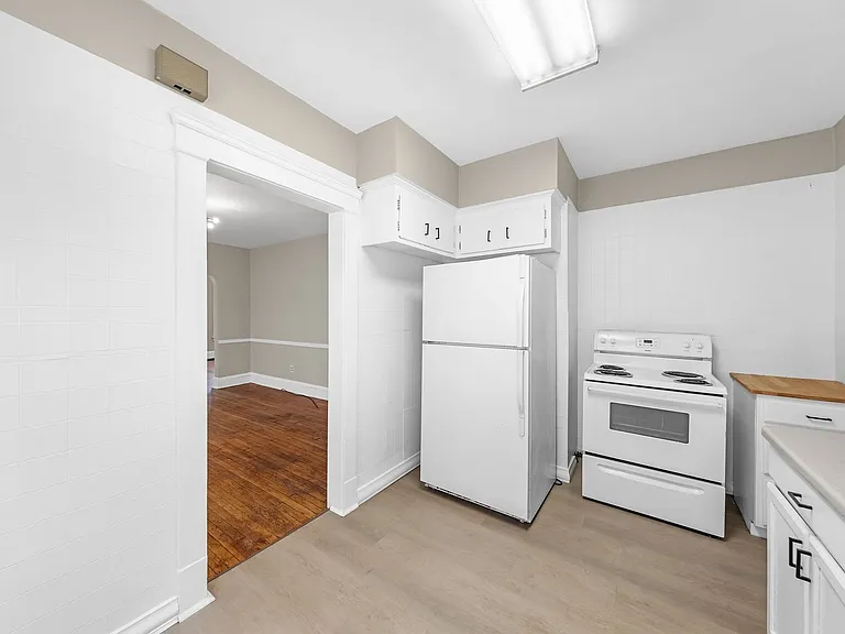 1695 Glenmont Rd — Photo 11