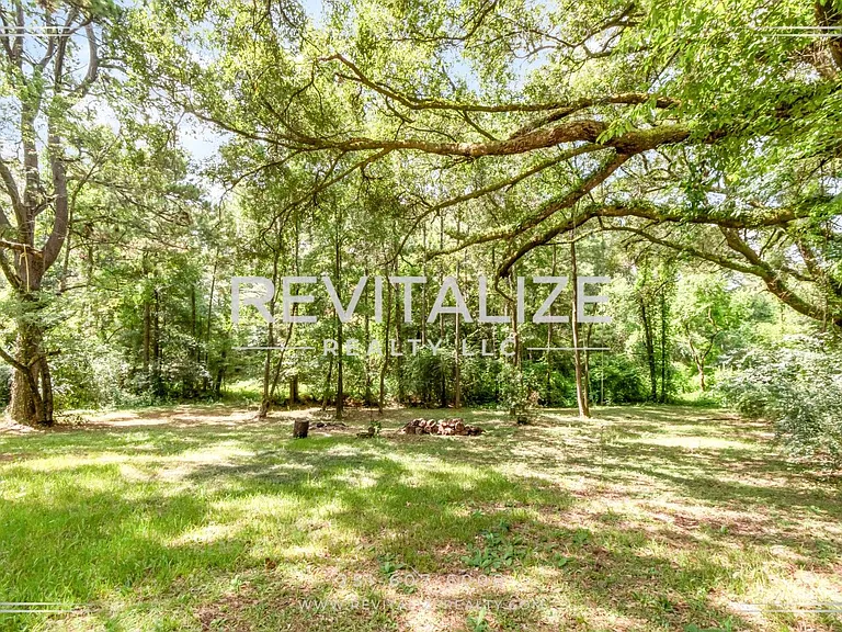 2365 Sybel Dr — Photo 26