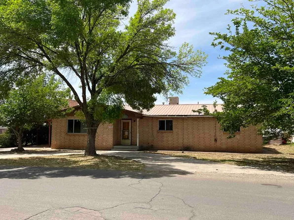 233 S Bookout Rd, Tularosa, NM 88352