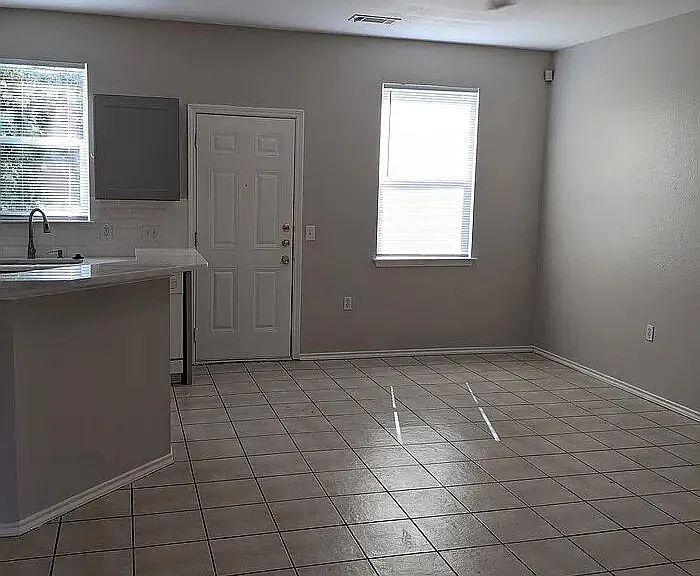 1149 Garland Ave #B — Photo 4