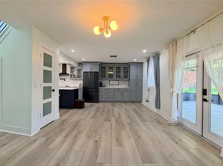16948 Corner Hill Ct — Photo 5