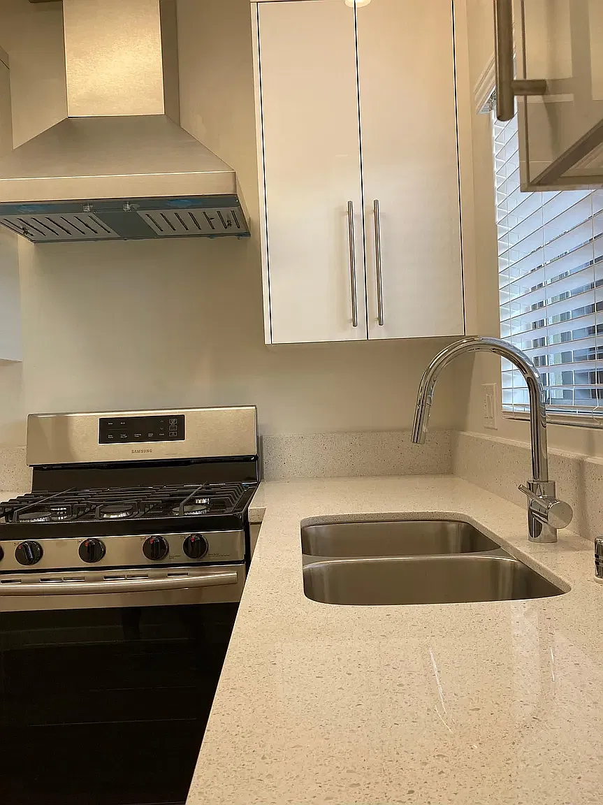 1220 California Ave — Photo 3