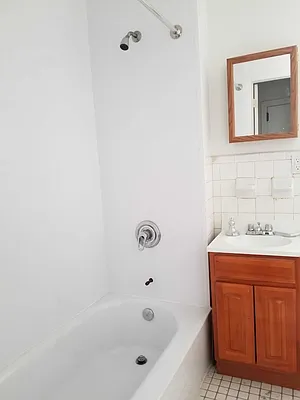 Rented by New York Residence | media 13
