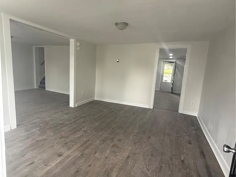 435 E Union St — Photo 2