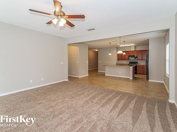 3rd image of 3667 Middlebrook Dr