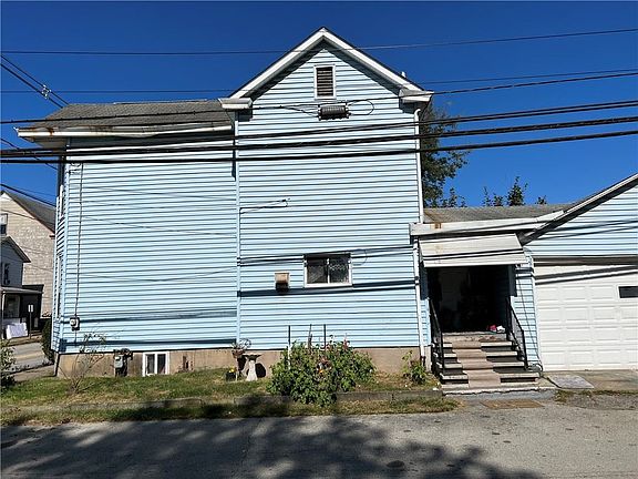 3rd image of 121 S Walnut St