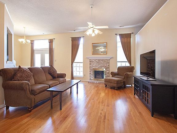 2nd image of 14621 Smith Rd