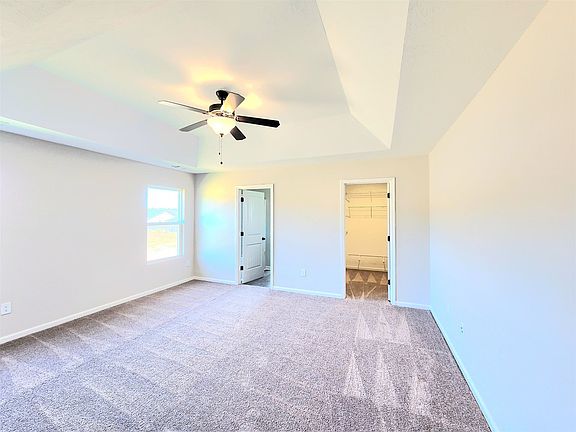 5th image of 3111 Easton Dr