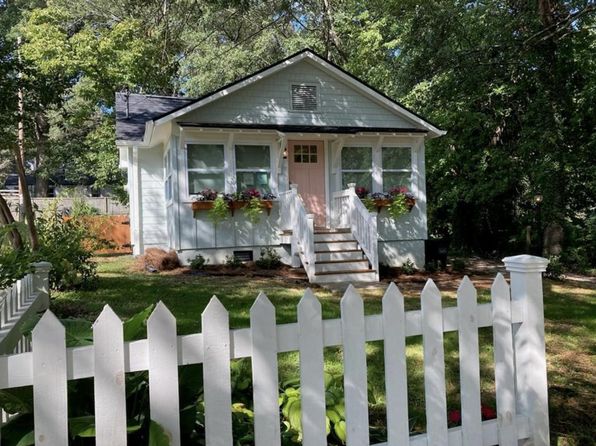 441 Oak Dr, Hapeville, GA 30354