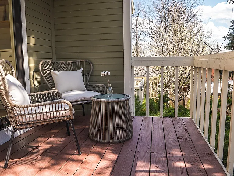 Little patio off kitchen