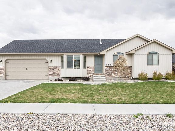 2nd image of 1223 N Portal Stone Dr
