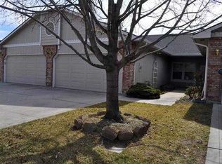 8121 W Beckton Ln, Garden City, ID 83714