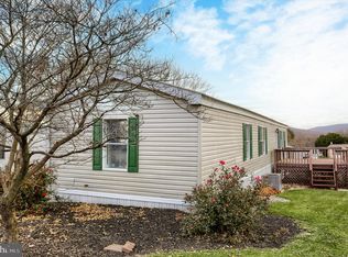 42 Beechwood Dr, Dillsburg, PA 17019