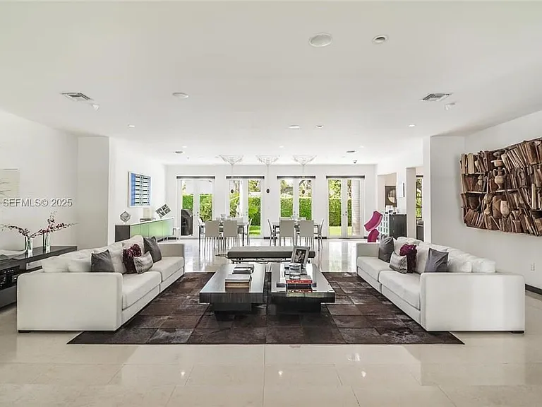 3020 Brickell Ave — Photo 4