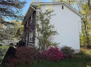 16 Avenue J, Ronkonkoma, NY 11779