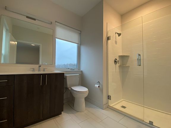 2nd image of 23A Bridge St #4