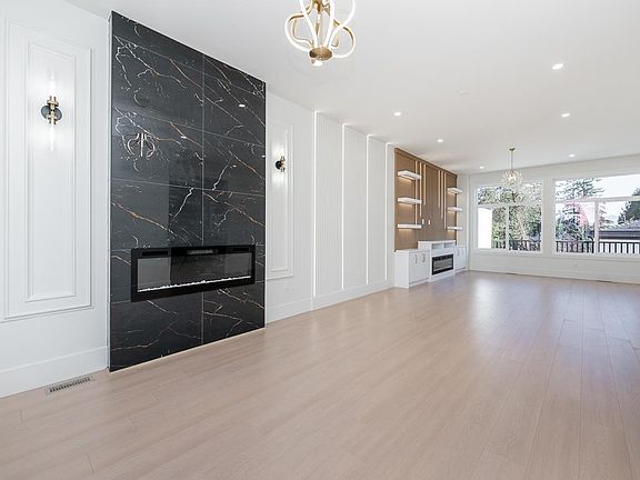 3rd image of 14259 Park Dr #2