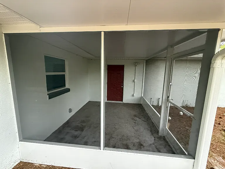 112 Watters Dr — Photo 3