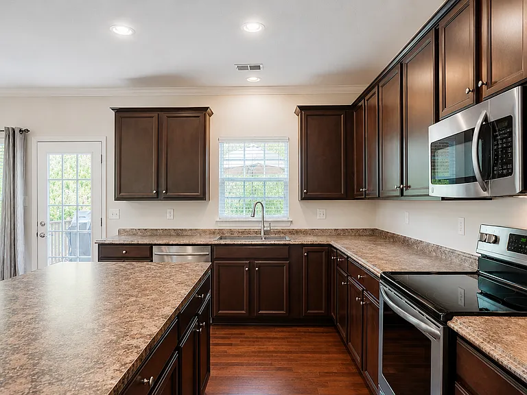 248 Broadstone Dr — Photo 9